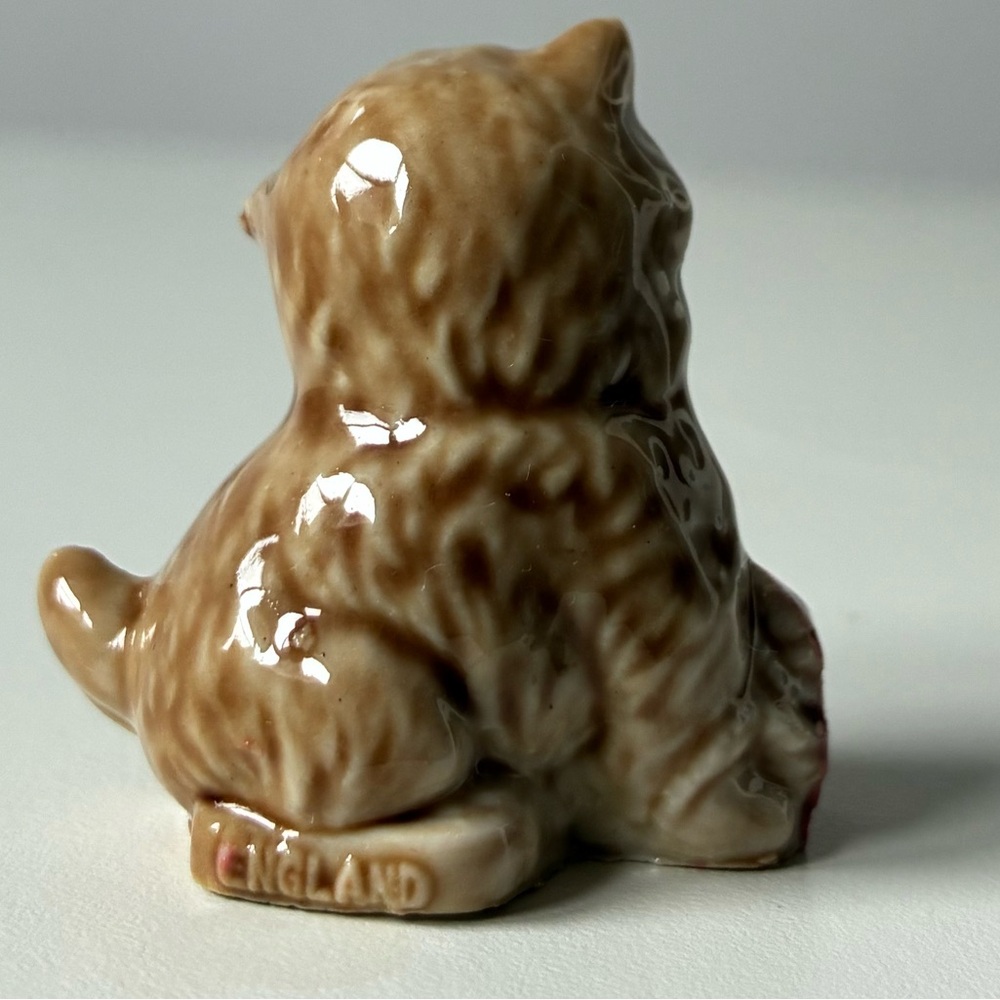 Vintage Wade England Mini Ceramic Kitten Figurine with yarn - Brown and Pink - Picture 3 of 11